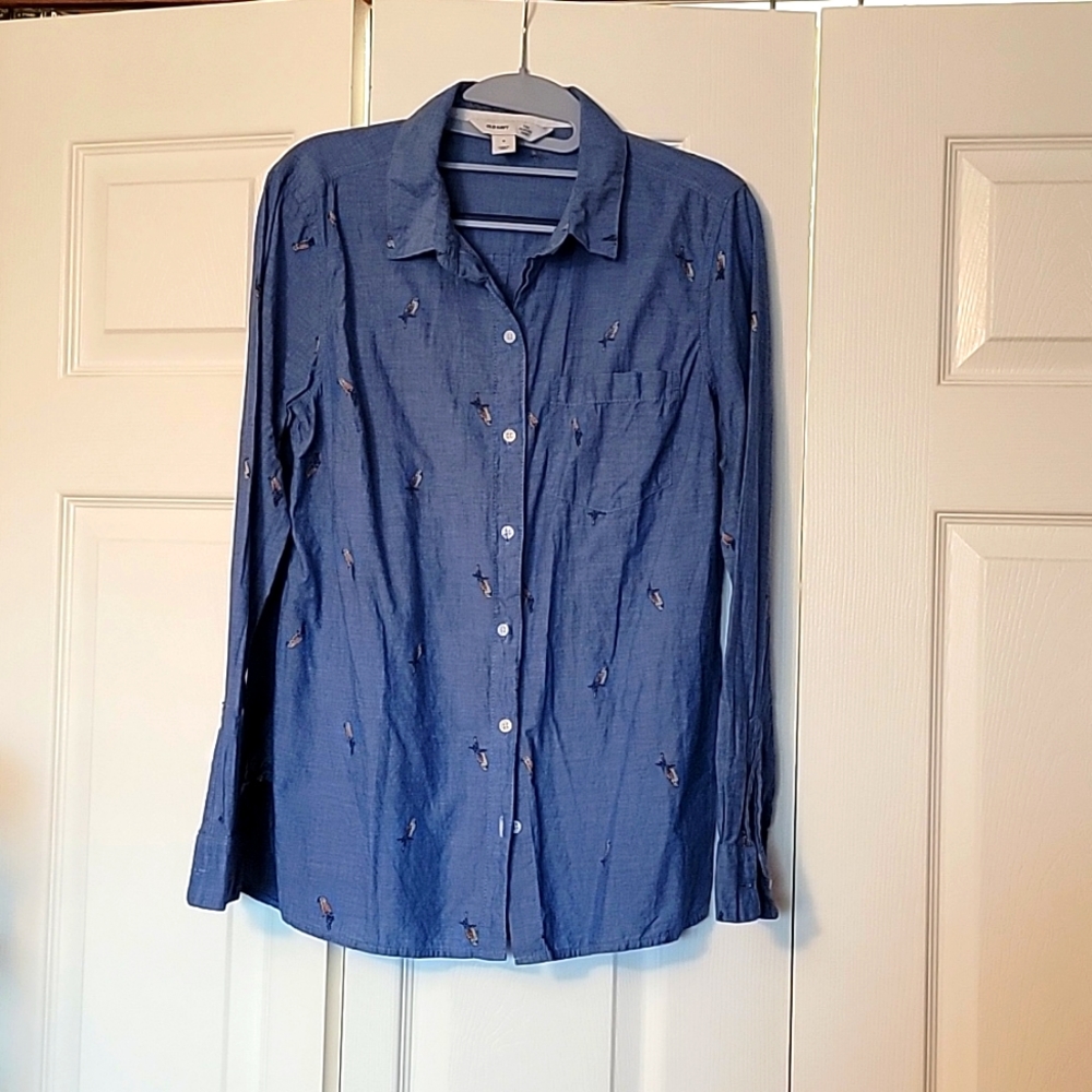 Old Navy Parrot Button-Up Classic Shirt - M